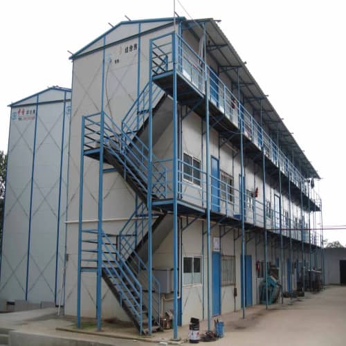 彩鋼活動(dòng)房擁有施工周期短、使用壽命長(zhǎng)、可多次使用等優(yōu)點(diǎn)